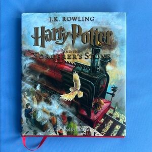 Harry Potter and the Sorcerer's Stone: The Illustrated Edition